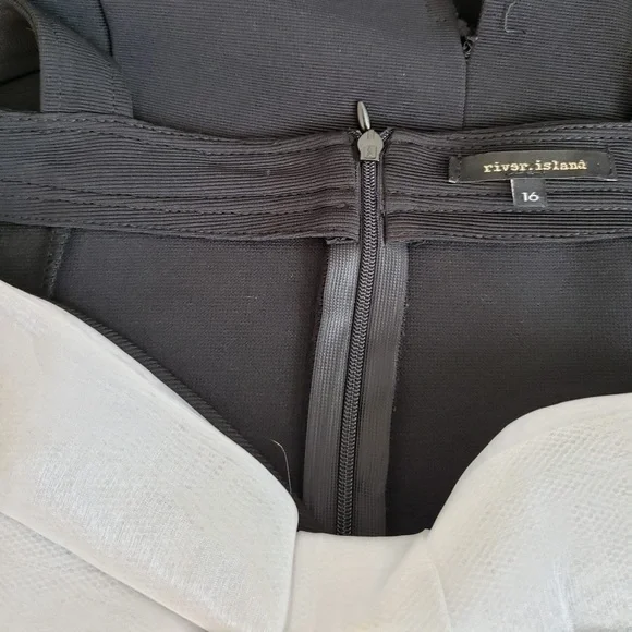 River Island Black Cocktail Bow dress: UK 16 (US-12) - Picture 6 of 6